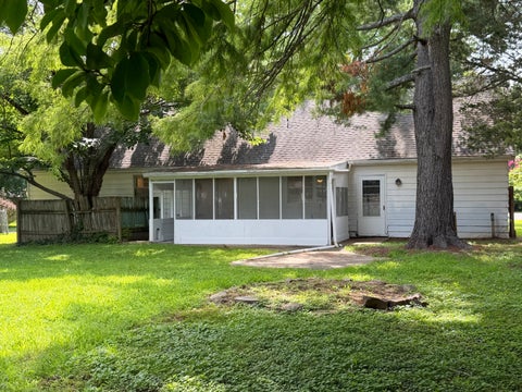 Tiny photo for 2009 W Norwood Drive, Carbondale, IL 62901 (MLS # 12716264)