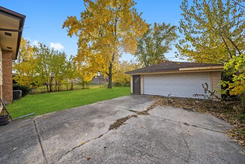 Tiny photo for 7228 S Oketo Avenue, Bridgeview, IL 60455 (MLS # 12513646)