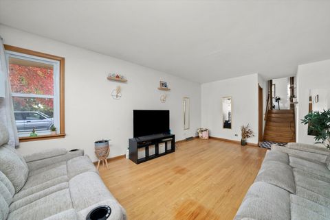 Tiny photo for 7228 S Oketo Avenue, Bridgeview, IL 60455 (MLS # 12513646)