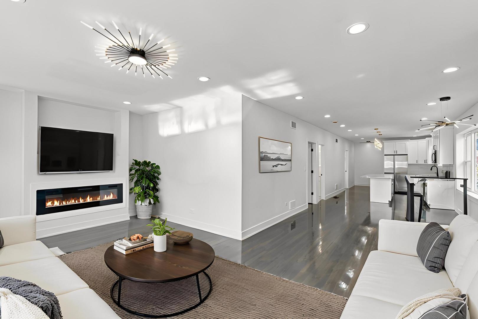 1716 E 83rd Place