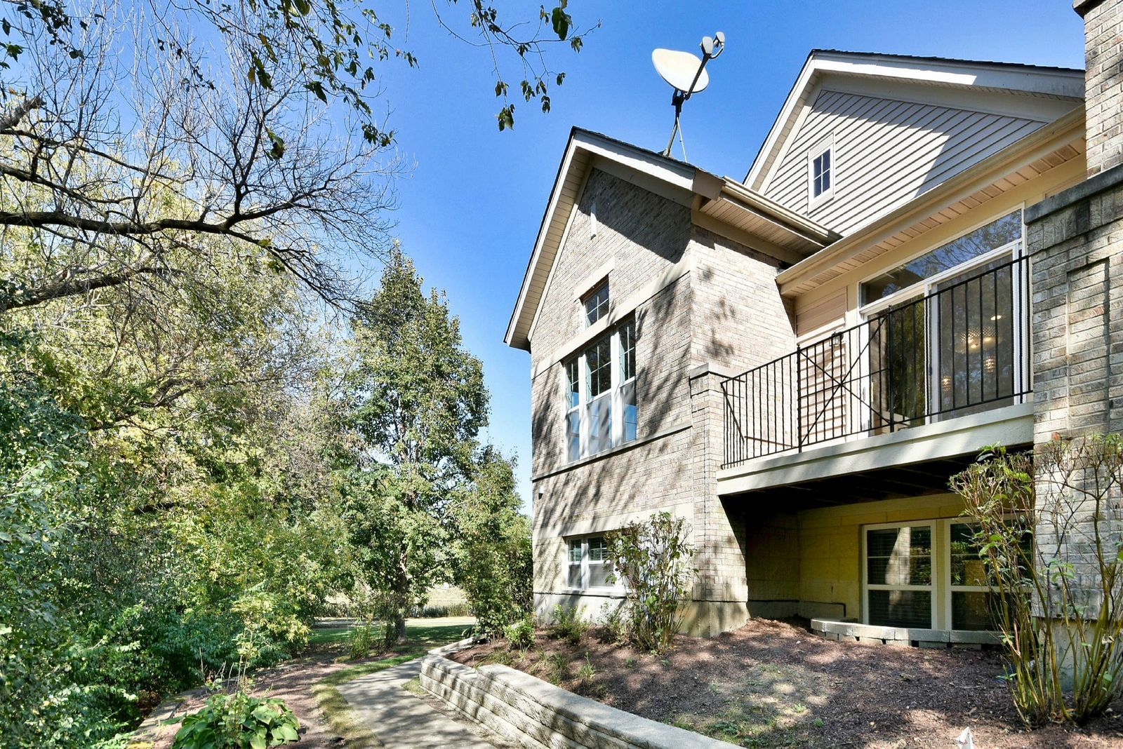 982 Indigo Court