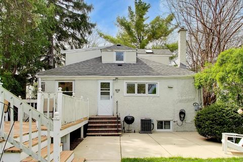 Tiny photo for 1619 Fowler Avenue, Evanston, IL 60201 (MLS # 12623552)