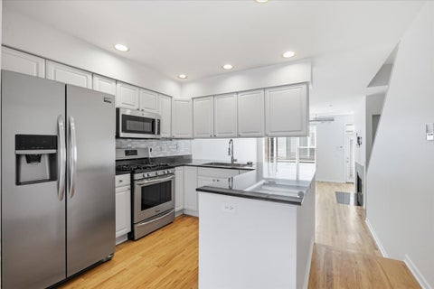Tiny photo for 2943 N Lincoln Avenue #212, Chicago, IL 60657 (MLS # 12696616)