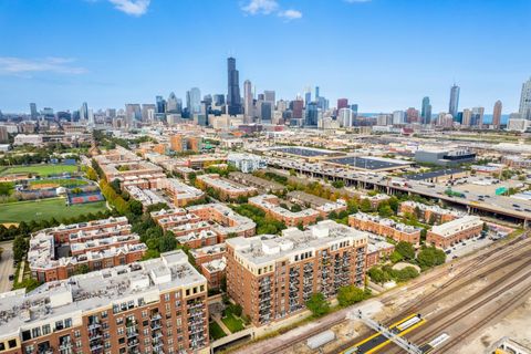 Tiny photo for 811 W 15th Place #806, Chicago, IL 60608 (MLS # 12518232)