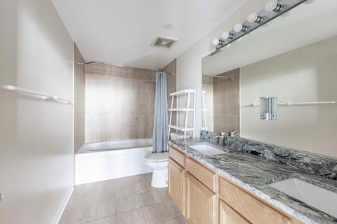 Tiny photo for 811 W 15th Place #806, Chicago, IL 60608 (MLS # 12518232)