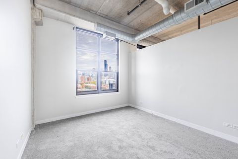 Tiny photo for 811 W 15th Place #806, Chicago, IL 60608 (MLS # 12518232)