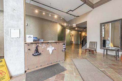 Tiny photo for 811 W 15th Place #806, Chicago, IL 60608 (MLS # 12518232)