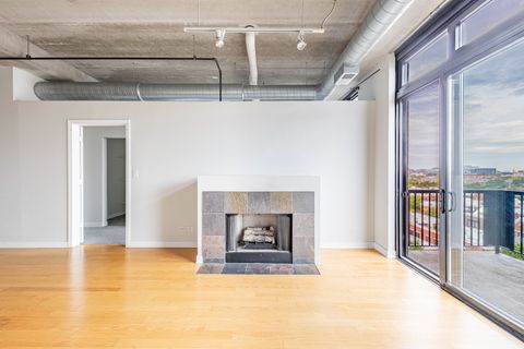 Tiny photo for 811 W 15th Place #806, Chicago, IL 60608 (MLS # 12518232)