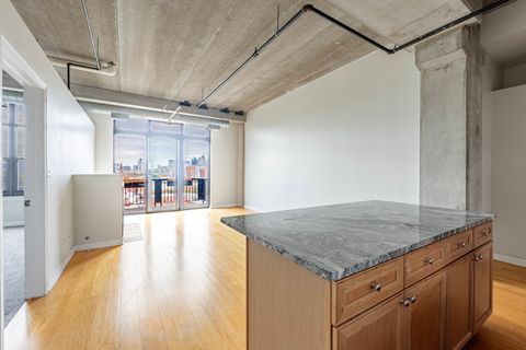 Tiny photo for 811 W 15th Place #806, Chicago, IL 60608 (MLS # 12518232)