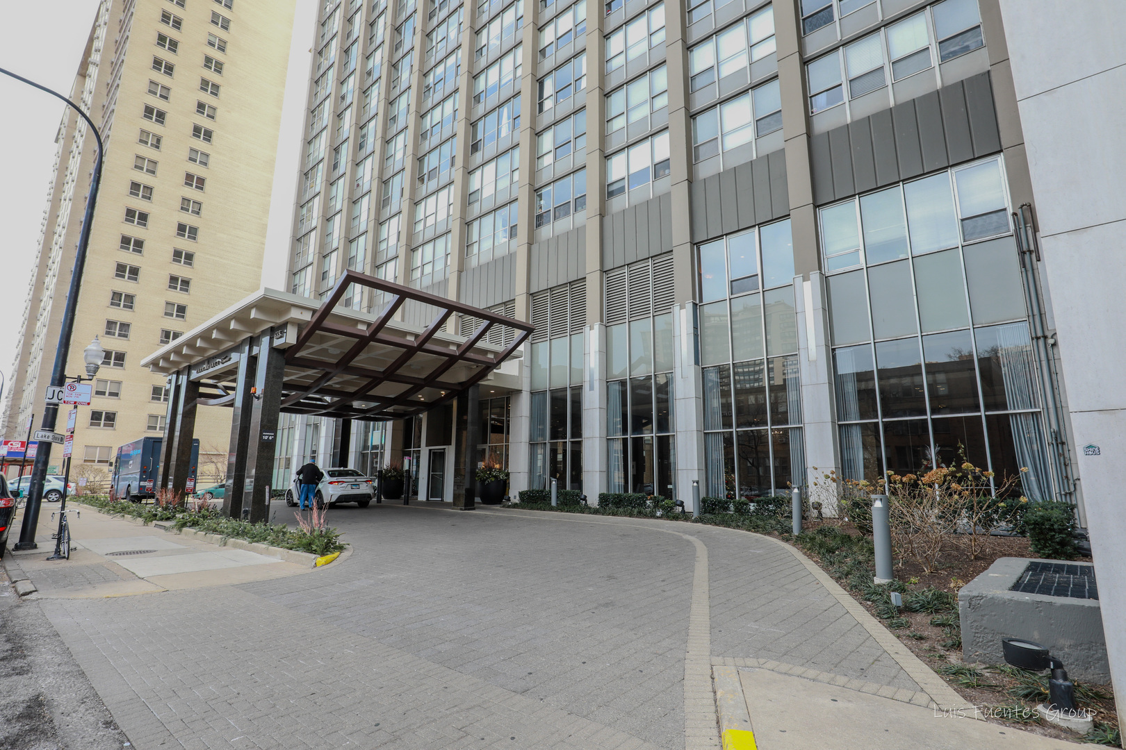 655 W Irving Park Road 4114