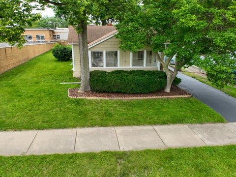 Tiny photo for 947 Mason Avenue, Aurora, IL 60506 (MLS # 12684499)