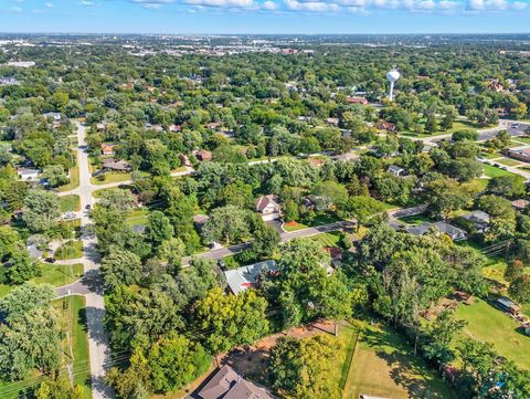 Tiny photo for 5727 Howard Avenue, La Grange Highlands, IL 60525 (MLS # 12469048)