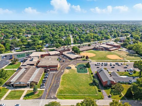 Tiny photo for 5727 Howard Avenue, La Grange Highlands, IL 60525 (MLS # 12469048)