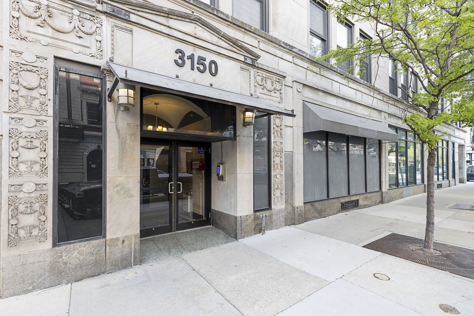 3150 N Sheffield Avenue 304