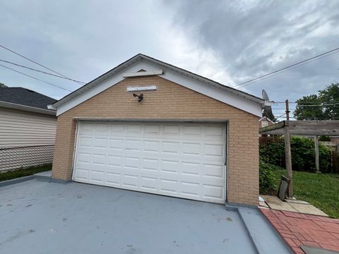 Tiny photo for 7427 TRIPP Avenue, Skokie, IL 60076 (MLS # 12548285)