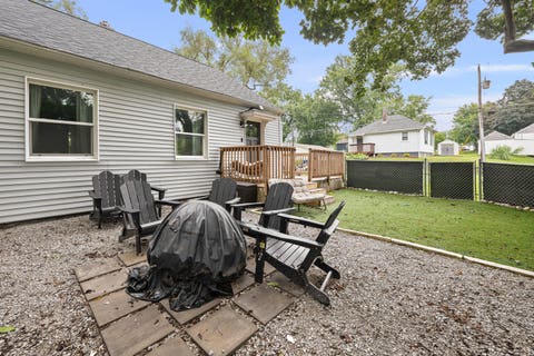 Tiny photo for 2548 Hawley Street, Bettendorf, IA 52722 (MLS # 12727588)