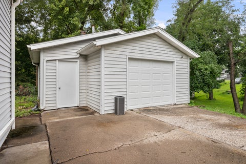 Tiny photo for 2548 Hawley Street, Bettendorf, IA 52722 (MLS # 12727588)