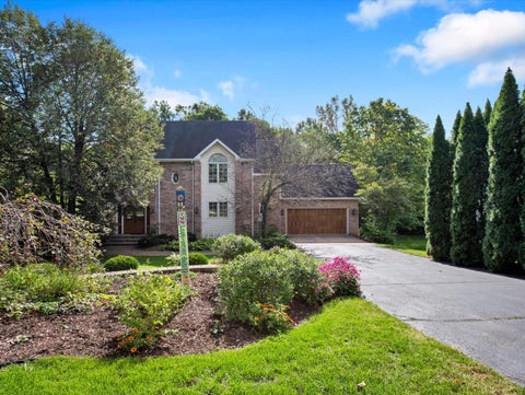 Photo of 5131 Regents Park Road, Rockford, IL 61107 (MLS # 12772223)