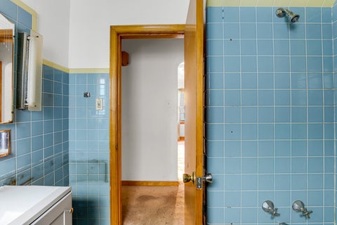 Tiny photo for 2332 Florence Street, Blue Island, IL 60406 (MLS # 12662712)