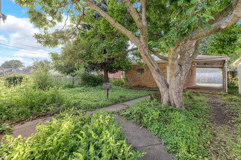 Tiny photo for 2332 Florence Street, Blue Island, IL 60406 (MLS # 12662712)
