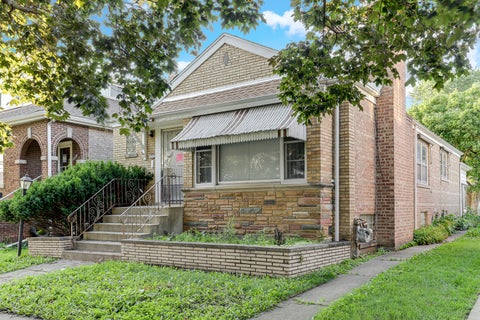 Photo of 2332 Florence Street, Blue Island, IL 60406 (MLS # 12662712)