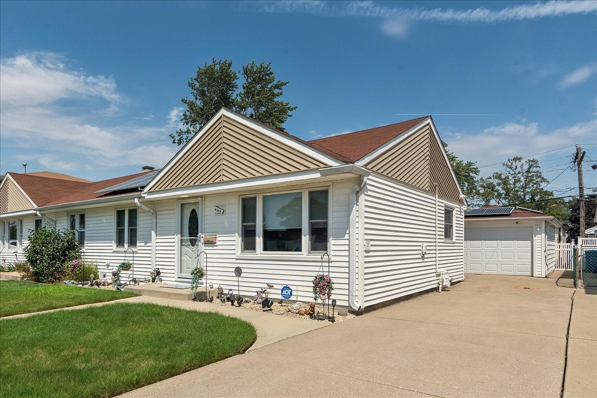 4544 W 89th Street