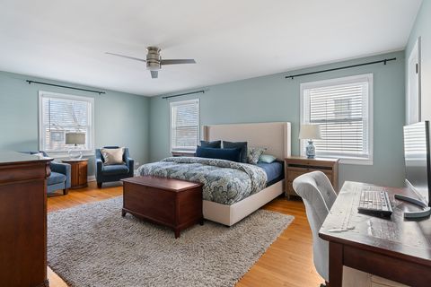 Tiny photo for 931 N Kennicott Avenue, Arlington Heights, IL 60004 (MLS # 12549972)