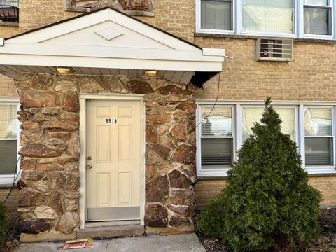 Tiny photo for 8518 W Rascher Avenue #2, Chicago, IL 60656 (MLS # 12568897)