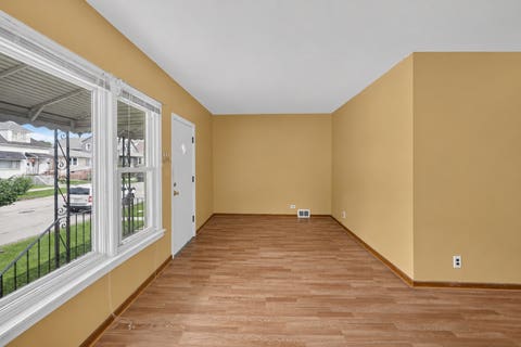 Tiny photo for 13151 S Burley Avenue, Chicago, IL 60633 (MLS # 12722180)