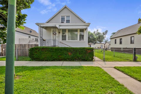 Tiny photo for 13151 S Burley Avenue, Chicago, IL 60633 (MLS # 12722180)
