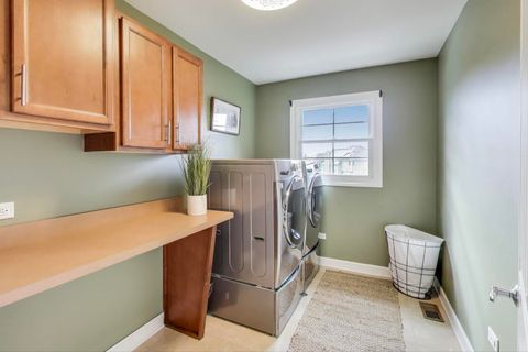 Tiny photo for 2505 Brookstone Court, Aurora, IL 60502 (MLS # 12522992)