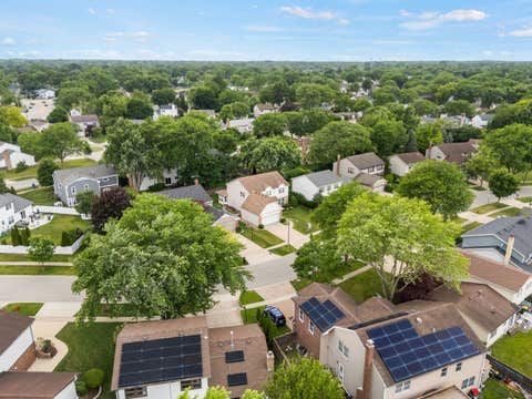Tiny photo for 1170 Green Knolls Drive, Buffalo Grove, IL 60089 (MLS # 12640813)