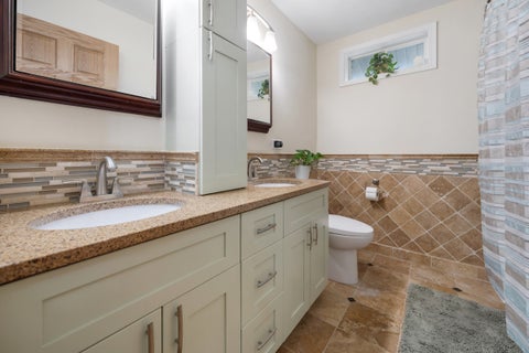 Tiny photo for 428 Franklin Lane, Elk Grove Village, IL 60007 (MLS # 12774624)
