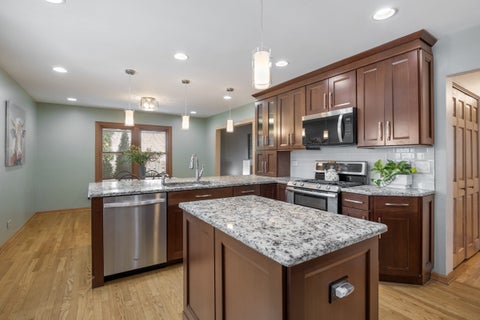 Tiny photo for 428 Franklin Lane, Elk Grove Village, IL 60007 (MLS # 12774624)