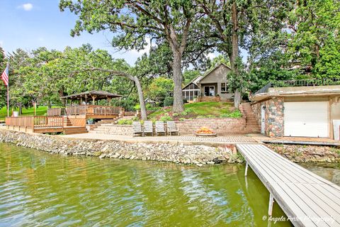 Tiny photo for 5212 W Lake Shore Drive, Wonder Lake, IL 60097 (MLS # 12488588)