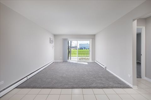 Tiny photo for 5740 East Avenue #2F, Countryside, IL 60525 (MLS # 12615850)