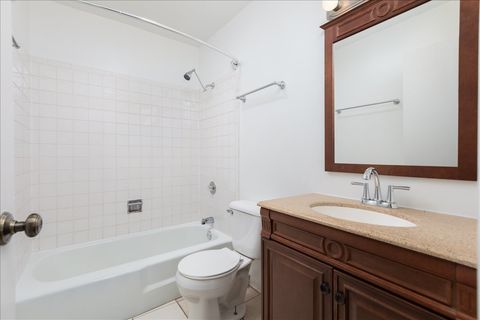 Tiny photo for 5740 East Avenue #2F, Countryside, IL 60525 (MLS # 12615850)