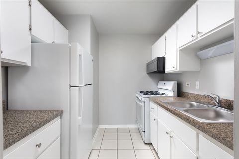 Tiny photo for 5740 East Avenue #2F, Countryside, IL 60525 (MLS # 12615850)