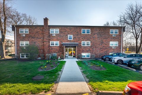 Photo of 5740 East Avenue #2F, Countryside, IL 60525 (MLS # 12615850)