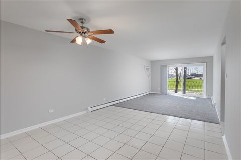 Tiny photo for 5740 East Avenue #2F, Countryside, IL 60525 (MLS # 12615850)