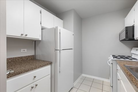 Tiny photo for 5740 East Avenue #2F, Countryside, IL 60525 (MLS # 12615850)