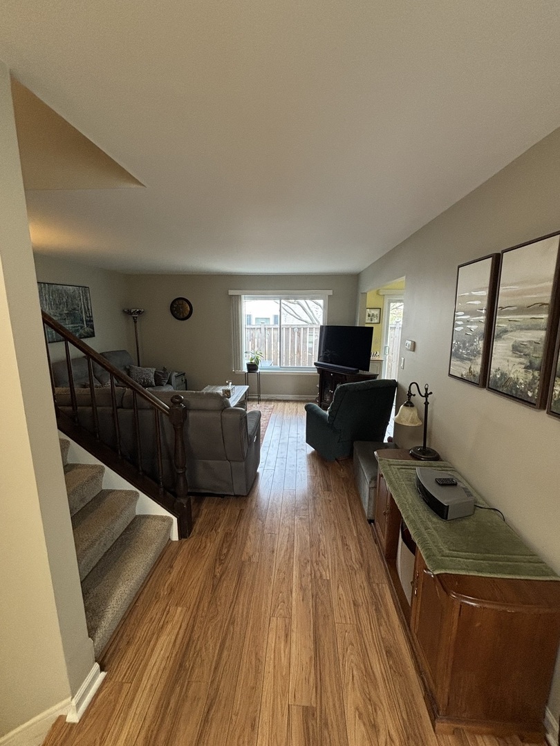 2179 N Queensburg Lane