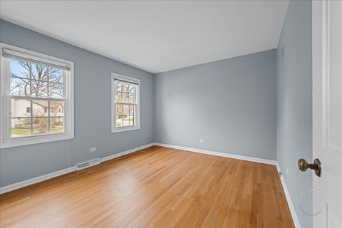 Tiny photo for 809 Heatherton Drive, Naperville, IL 60563 (MLS # 12603318)