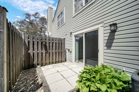 Tiny photo for 1040 N Knollwood Drive, Palatine, IL 60067 (MLS # 12674196)
