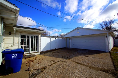 Tiny photo for 6711 Ridge Drive, Davenport, IA 52806 (MLS # 12753677)
