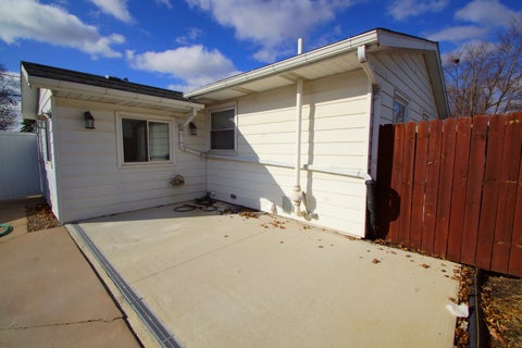 Tiny photo for 6711 Ridge Drive, Davenport, IA 52806 (MLS # 12753677)