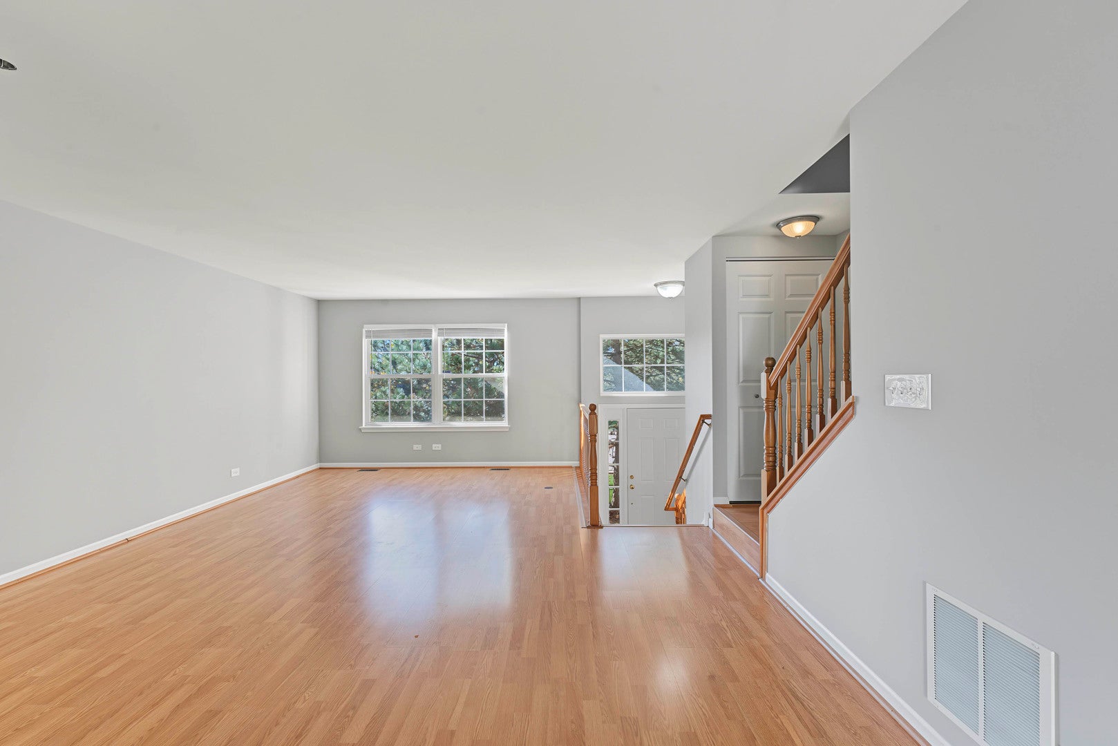 882 S Insignia Court