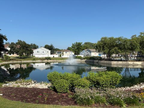 Tiny photo for 1489 Woodcutter Lane #A, Wheaton, IL 60189 (MLS # 12463022)