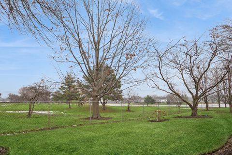 Tiny photo for 1975 Windsong Drive, Schaumburg, IL 60194 (MLS # 12402334)