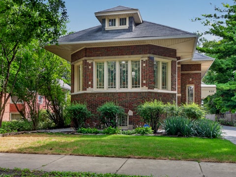 Photo of 626 N Taylor Avenue, Oak Park, IL 60302 (MLS # 12762601)